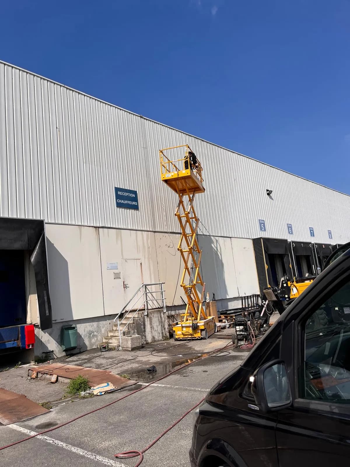 Nettoyage de façade de bâtiment