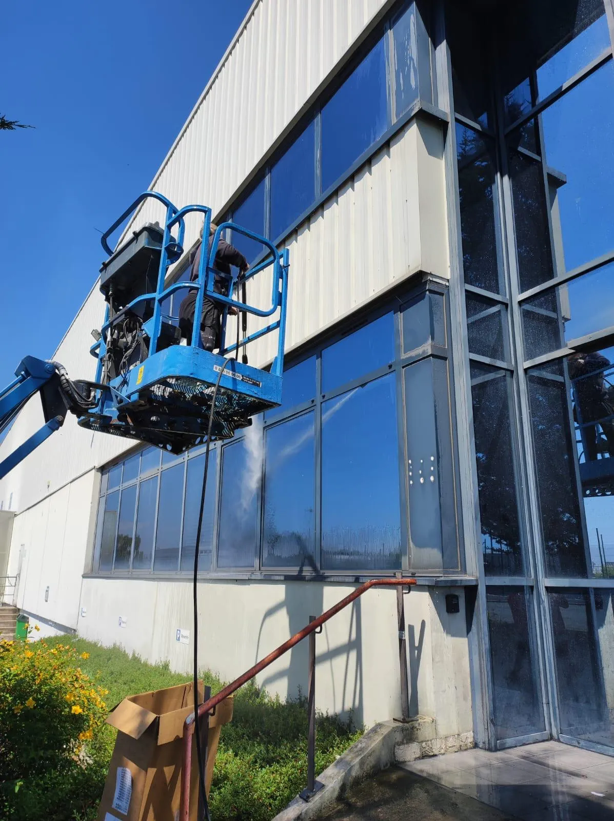 Nettoyage des vitres après travaux