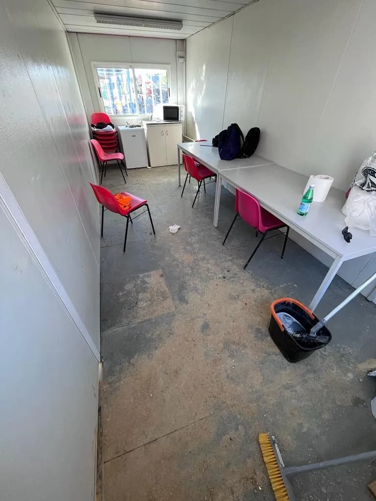 Avant: Nettoyage de base de vie : avant et après